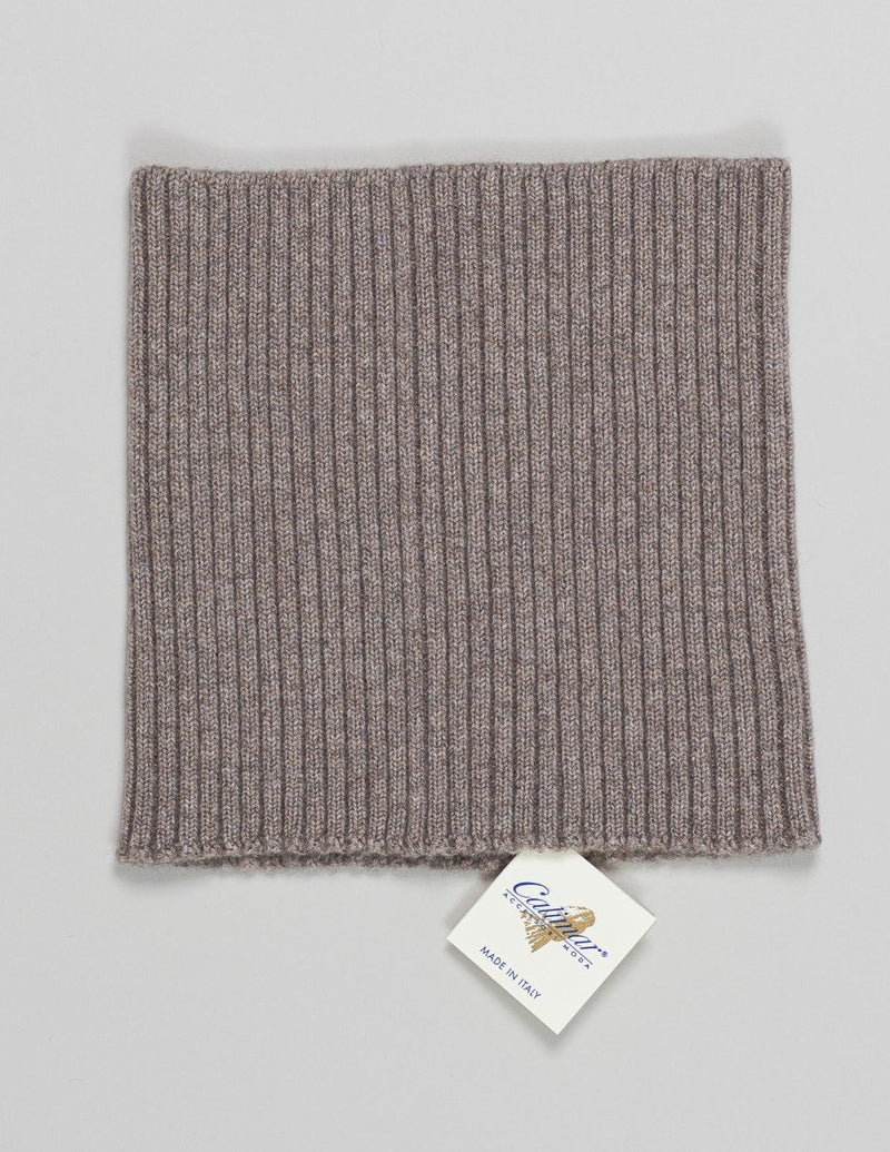 Composition: 100% Cashmere
Article: W24.034WS
Color: Taupe / 20627
Made in Italy Calimar Ribbed Cashmere Neck Warmer / Taupe