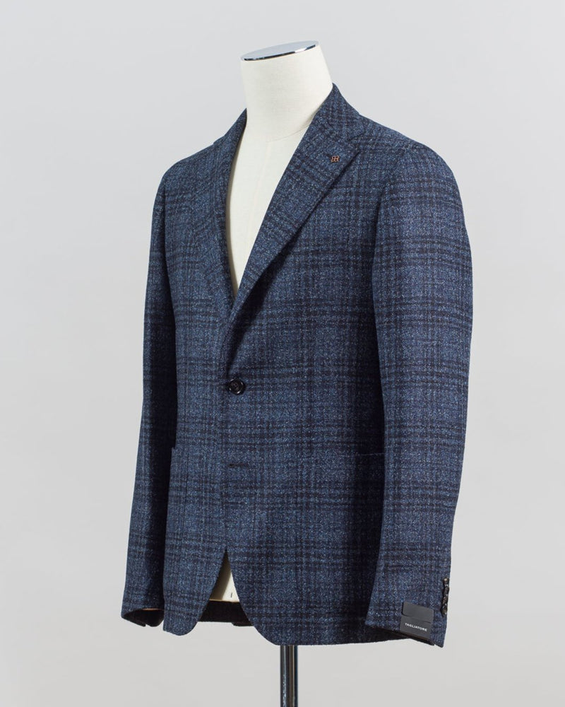 Composition: 86% Virgin wool 14% Polyester
Modello: Monte Carlo / 1SMC22K
Color: Blue / B1105
Unconstructed shoulder
Unlined
2 Buttons
Notch lapel
Patch pockets
Side vents
Made in Martina Franca, Italy Tagliatore Bouclé Check Jacket / Blue