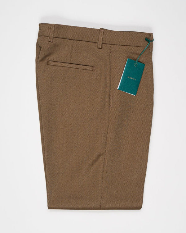 Model: Chiaia long

Single pleat
Front pockets: seam
Back pockets: welted
Hemming: 5cm turn ups
Color: Camel
Article: ca1986
Composition: 100% Covert virgin wool
Made in Martina Franca, Italy Berwich Covert Wool Trousers / Camel