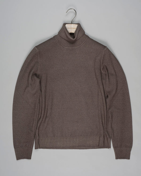 Art.&nbsp;23197-31712
Col. 012 / Light Brown
100% merino wool
Made in Italy Gran Sasso Vintage Merino Roll Neck / Light Brown