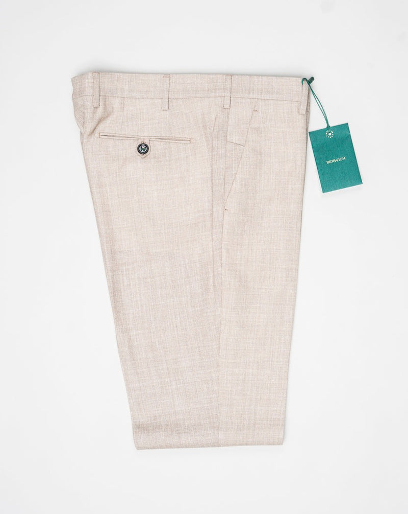 <ul> <li>Model: Morello</li> <li>Art. lp183u</li> <li>Color: Beige</li> <li>Made in Martina France, Puglia, Italy&nbsp; Berwich Morello Loro Piana Summertime Trousers / Beige</li> </ul>